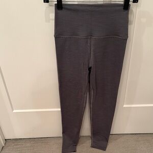 Beyond Yoga Charcoal Cropped Textured Leggings